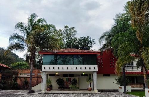 Atlixco House | Modern Family Retreat at Finca el Nogal with Garden & Pool