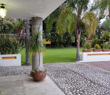 Atlixco House | Modern Family Retreat at Finca el Nogal with Garden & Pool
