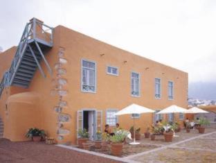 Los Realejos Apartment | Relax at Finca el Patio: Family-Friendly with Pool & Breakfast