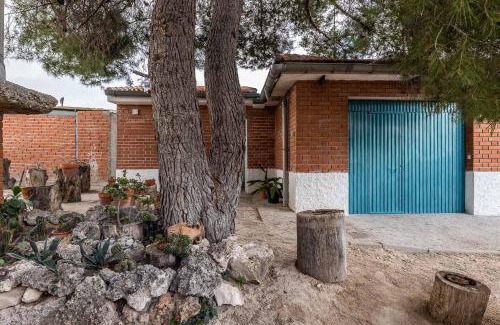 Colmenar de Oreja Villa | Discover Finca El Relax: Pet-Friendly Oceanfront Oasis