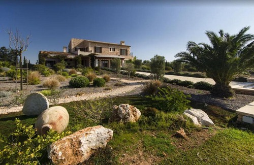 Santanyi Villa | Relax at Finca El Sueno: A 4-Star Family-Friendly Retreat