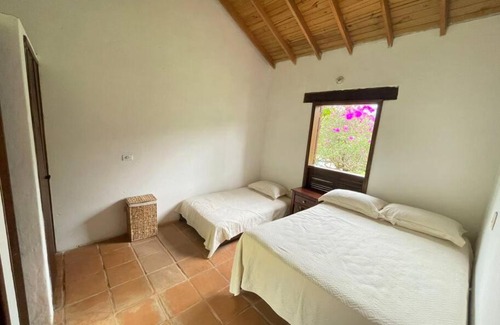 Quebrada Guadalejo House | Discover Finca en Bolombolo: Poolside Retreat for Families