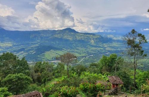 Jerico House | Scenic Finca en Jericó with Hot Tub and Family Amenities