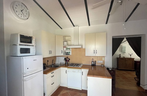 Alora Cottage | Relaxing Retreat with Pool and Spa in the Countryside