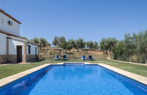Setenil de las Bodegas House | Finca 'La Pedrosa' with mountain views, Wi-Fi and air conditioning