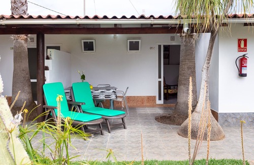 Icod de los Vinos House | Relaxing Retreat at Finca La Gaviota - Bungalow Las Flores