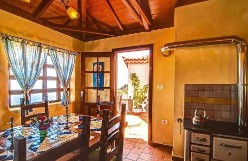El Tanque Apartment | Discover Finca La Hoya: Family-Friendly Stay in El Tanque