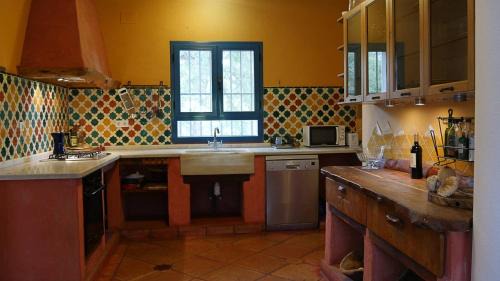 Santa Ana la Real Ski Chalet | Pet-Friendly Paradise at Finca La Tejonera - 9/10 Rating