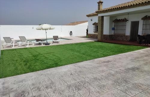 Conil de la Frontera House | Discover Finca la Vigía: Family-Friendly with Pool Access
