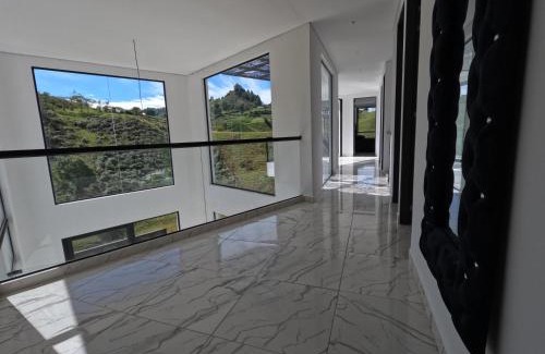 El Penol House | Finca Las palmas Guatape
