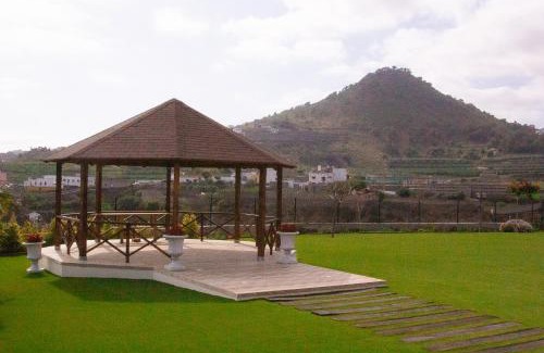Arucas House | Discover Finca Los Ángeles: Oceanfront Paradise Awaits