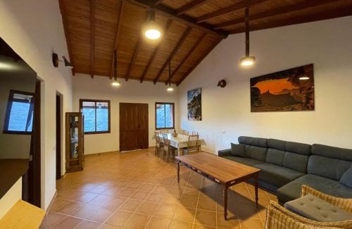Mogan House | Relaxing Retreat at Finca Los Dioses II with Ocean View
