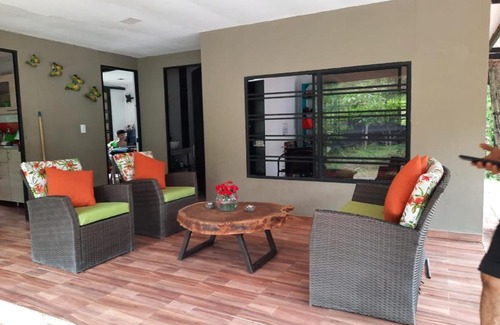 Villeta House | Pet-Friendly Retreat at Finca los Ocobos - Rated 10/10!