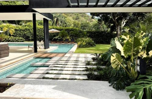 Sopetran House | Top-Rated Finca Luxury (Casa Creta) with Pool & Hot Tub