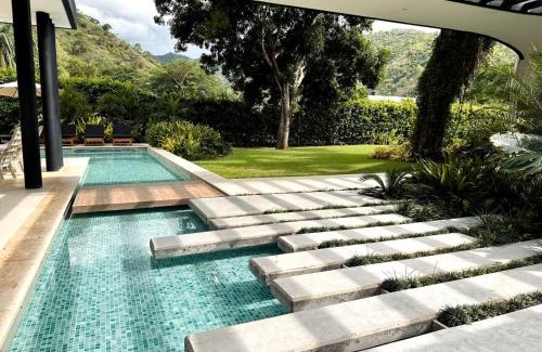 Sopetran House | Top-Rated Finca Luxury (Casa Creta) with Pool & Hot Tub