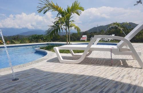 Sopetran House | Finca Luz de Luna: Oceanfront Bliss with Pet-Friendly Perks