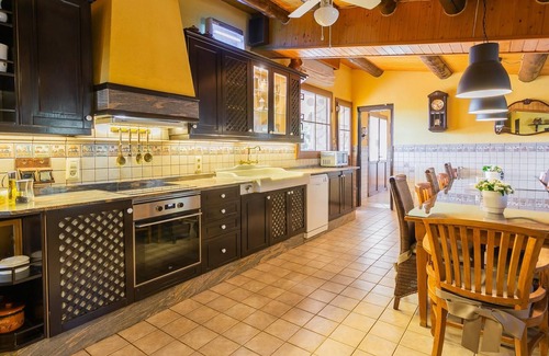 Sant Iscle de Vallalta Cottage | Discover Finca Montnegre Suites and Spa with Private Pool