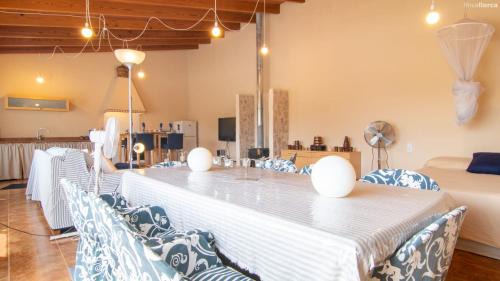 Lloseta Villa | Relax at Finca Mafedo: Discover a Poolside Retreat
