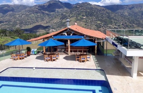 Girardota Villa | Finca Marsella: The Ideal Spot for Your Next Getaway