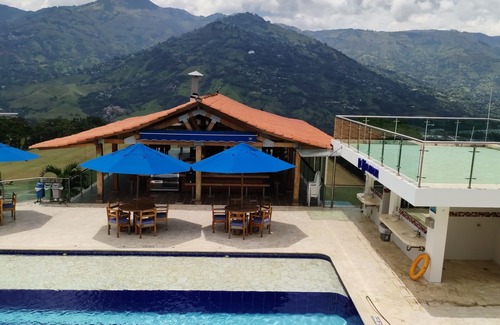 Girardota Villa | Finca Marsella: The Ideal Spot for Your Next Getaway