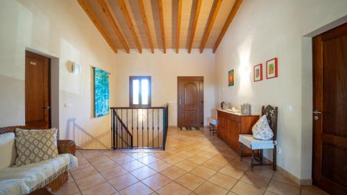 Santanyi House | Enjoy Family-Friendly Finca Melanie with Pool & Top Ratings