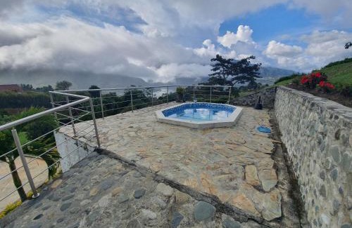 Calima House | Pet-Friendly Retreat at Finca Prometeo - Lago Calima
