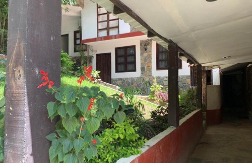 Xilitla Hotel | Relax at Finca Quinta Los Cedros with Oceanfront Views