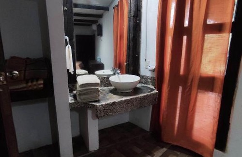 Xilitla Hotel | Relax at Finca Quinta Los Cedros with Oceanfront Views