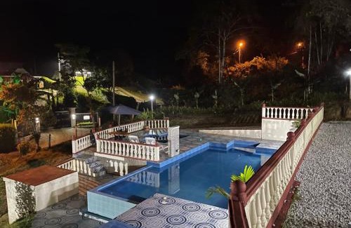 Quebradanegra House | Relaxing Finca Rosabel Near Villeta with Pool & Hot Tub