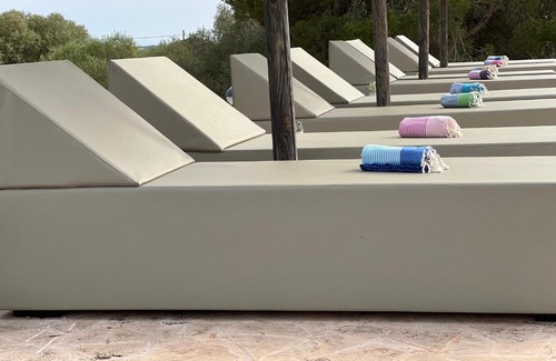Ses Salines House | Pet-Friendly Escape at Finca Rural Art 9 with Pool & Hot Tub