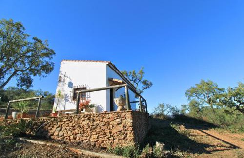 Cortelazor Ski Chalet | Adult-Only Finca Santa Ana with Pool & Top Guest Rating
