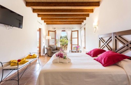 Selva Hotel | Son Ametler: 4-Star Escape with Pool & Spa Amenities