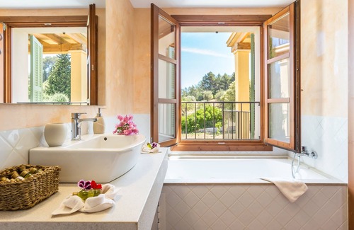 Selva Hotel | Son Ametler: 4-Star Escape with Pool & Spa Amenities
