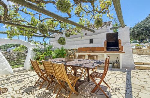 Alayor Villa | Discover Finca Son Sanxo: Family-Friendly Retreat Awaits