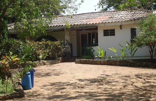 Turbaco House | Serene Finca Tara in Cartagena with Private Pool & Kitchen