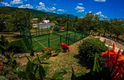 Aquismon Hotel | Discover Finca Thakni: Family-Friendly Retreat with Pool