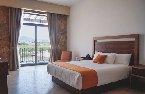 Ejido El Porvenir Hotel | Relax at Finca Tre Hotel And Villas Resort - 4-Star Bliss