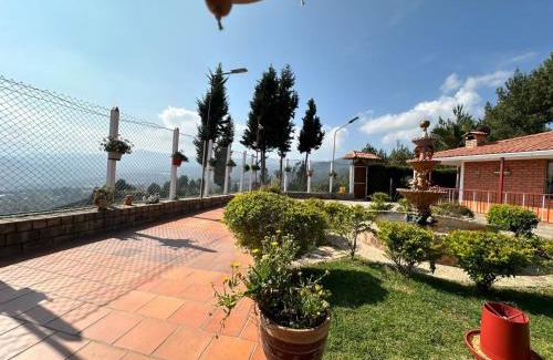 Raquira House | Finca Villa Maria: Family-Friendly Cabaña with Kitchen Access