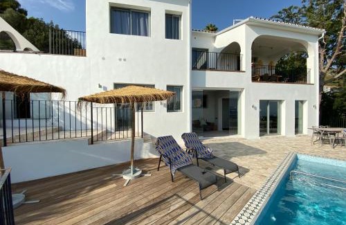 Marbella Villa | Finca Vista: Oceanfront Retreat with Pool & Hot Tub