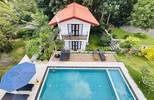 Tangalle Villa | Rated 10/10: Finch Tangalle with Pool & Ocean Views