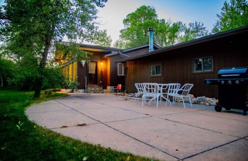 Red Lodge House | Experience Serenity in Rural Montana with Spa and Breakfast