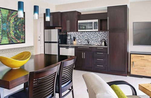 Estate Bethany Resort | 𝐅𝐢𝐧𝐝𝐢𝐧𝐠 𝐌𝐞𝐢𝐥𝐢-Beach Fun Cruz Bay Resort+Amenities Included. 2BRCondo
