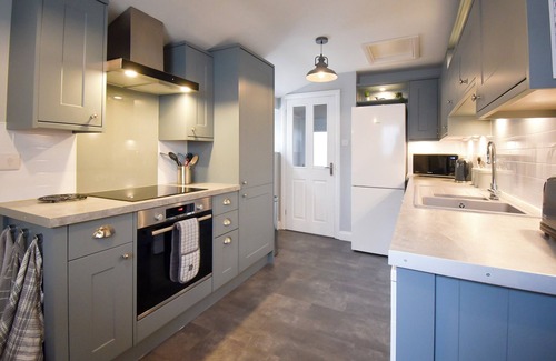 Buckie Cottage | Cozy Findochty Holiday Cottage with Private Garden & Ocean View