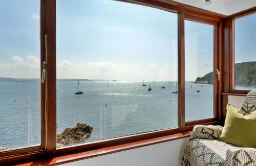 Cawsand House | Finest Retreats - Criterion Cottage