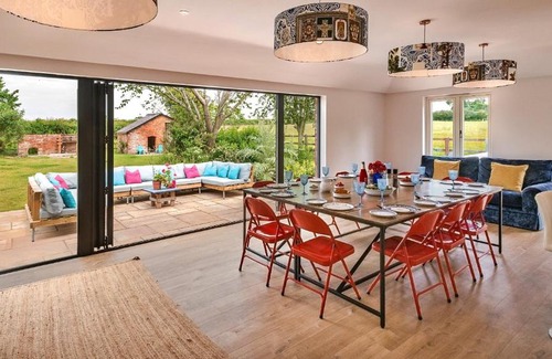 Halfway House House | Tranquil Getaway at Finest Retreats - Fox and Hare