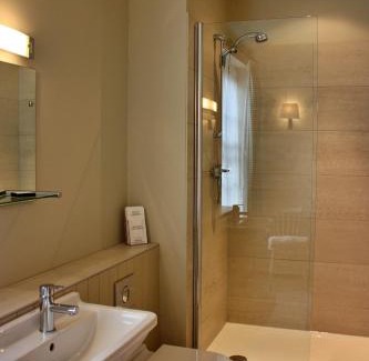 Great Broughton Apartment | Discover Family-Friendly Stays at Ingleby Manor Retreat