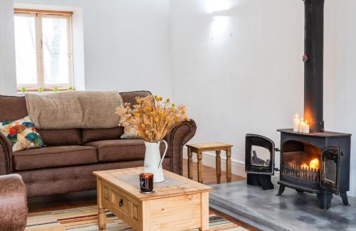 Saint Columb Major House | Guest Rated 10/10: Sweetpea Barn - Family & Pet Friendly