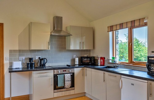 Liskeard Cottage | Top-Rated Getaway at The Shippon in Lestitha Awaits