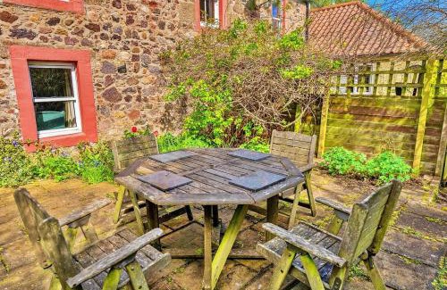 East Linton House | Premier Retreat - The West Wing at The Mill House