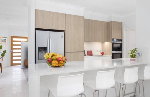 Fingal Bay House | Fingal Shoreline Oasis: Oceanfront Retreat with Pool Access